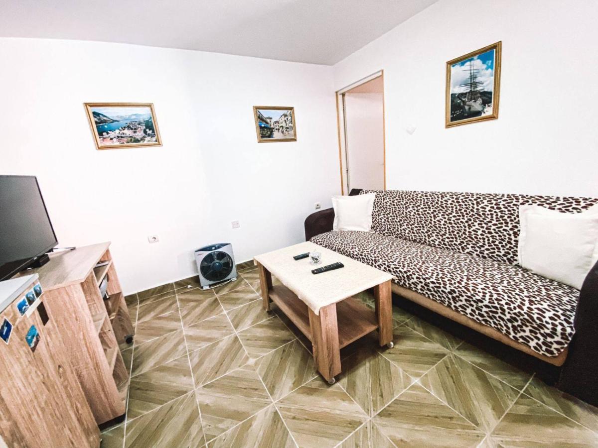 Apartment Near The Old Town Of Kotor Exterior photo